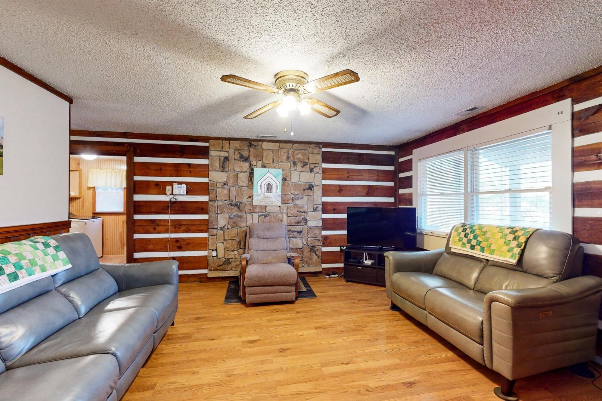 2 Bed 2 Bath Vacation Home In Whittier II Bagian luar foto